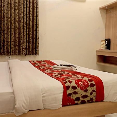 Hotel Klick International At "5 Min Walking " From New Delhi Railway Station Esterno foto