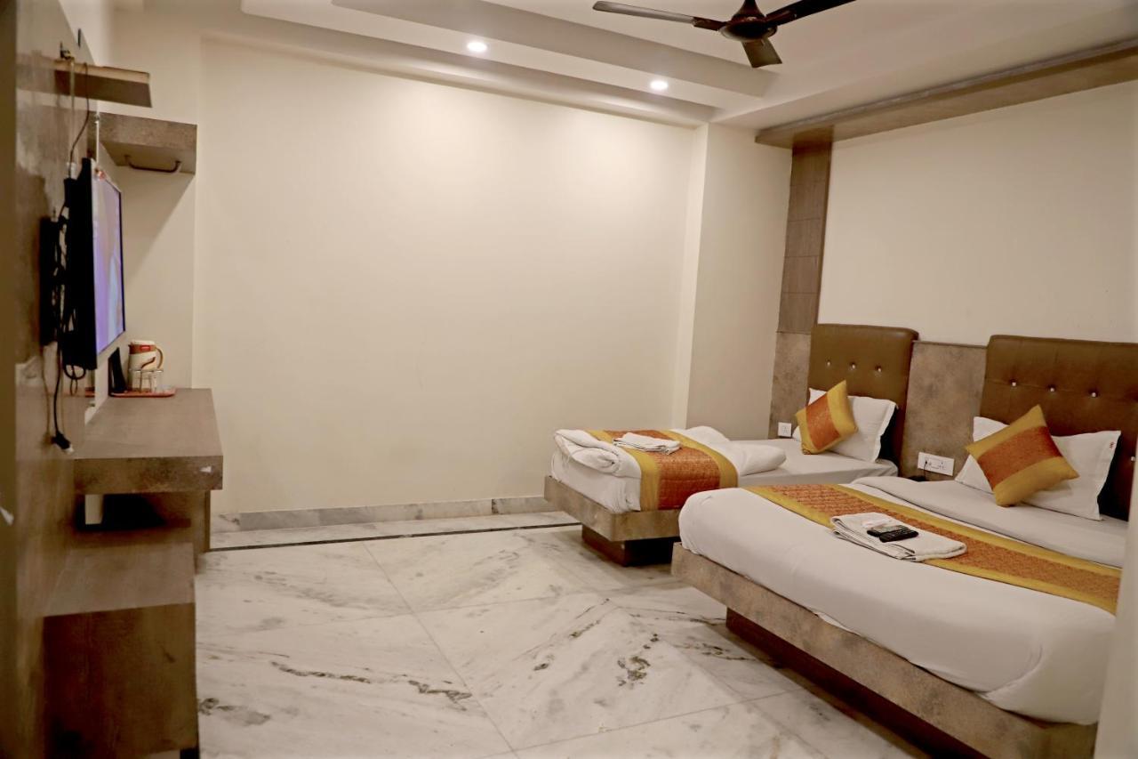 Hotel Klick International At "5 Min Walking " From New Delhi Railway Station Esterno foto