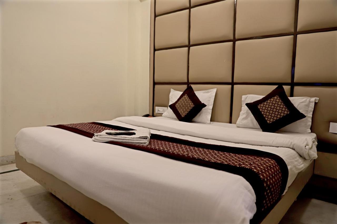 Hotel Klick International At "5 Min Walking " From New Delhi Railway Station Esterno foto