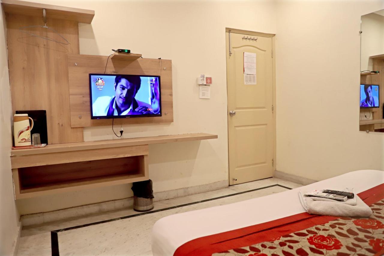 Hotel Klick International At "5 Min Walking " From New Delhi Railway Station Esterno foto