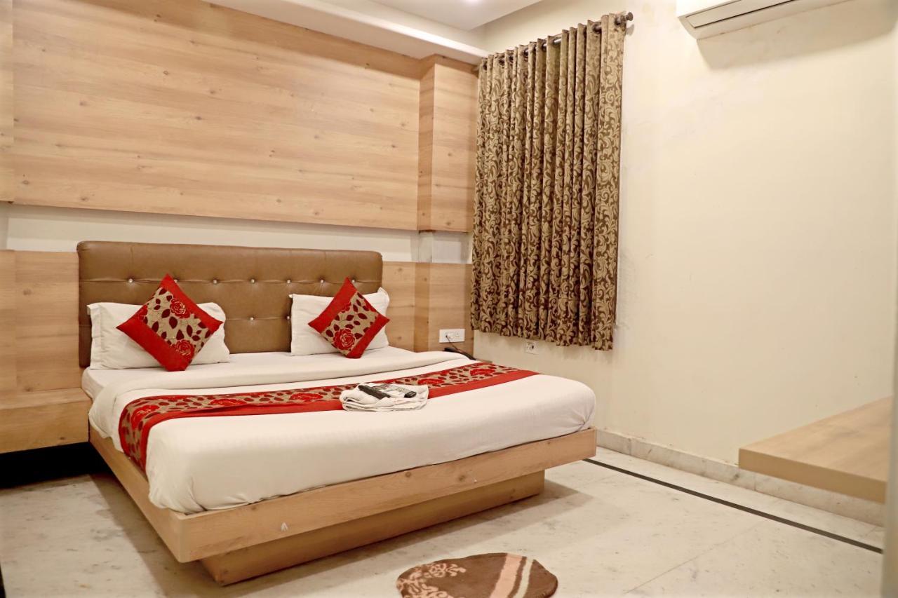 Hotel Klick International At "5 Min Walking " From New Delhi Railway Station Esterno foto