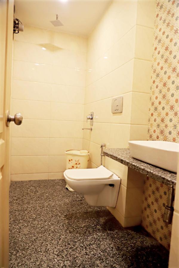 Hotel Klick International At "5 Min Walking " From New Delhi Railway Station Esterno foto