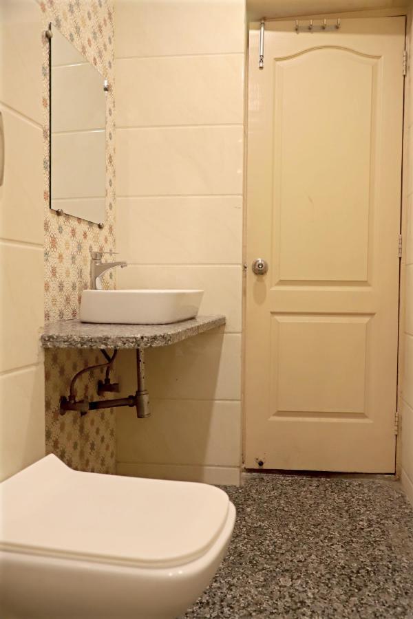 Hotel Klick International At "5 Min Walking " From New Delhi Railway Station Esterno foto