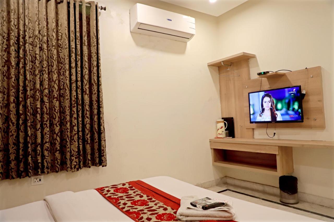 Hotel Klick International At "5 Min Walking " From New Delhi Railway Station Esterno foto