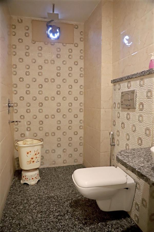 Hotel Klick International At "5 Min Walking " From New Delhi Railway Station Esterno foto