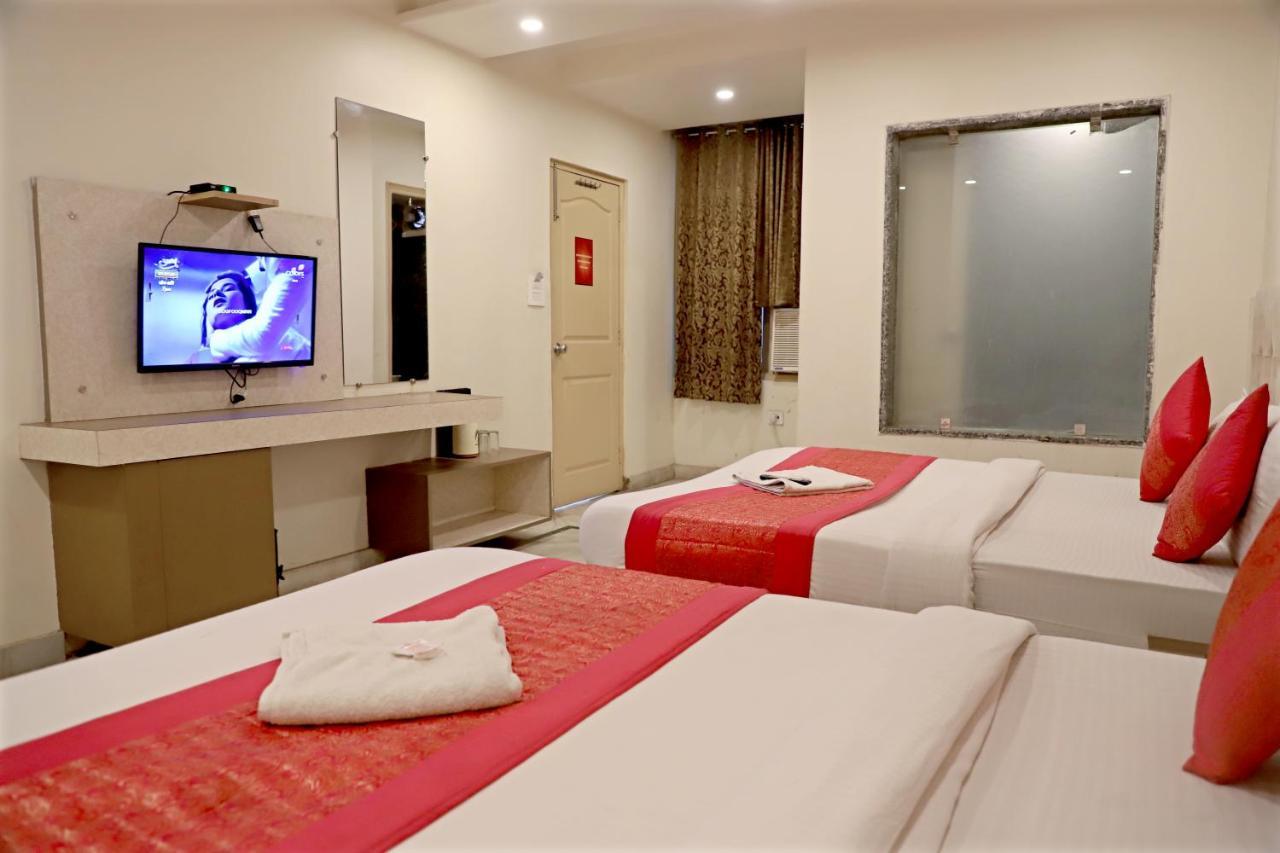 Hotel Klick International At "5 Min Walking " From New Delhi Railway Station Esterno foto